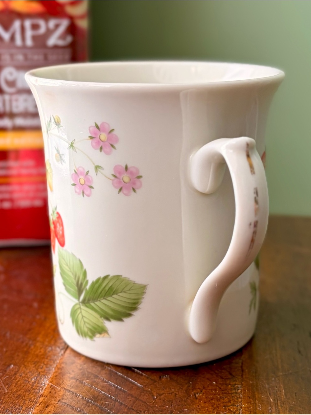 Porcelain Vintage Charming Strawberry Botanical Mug - White with Red & Green - Picture 2 of 6